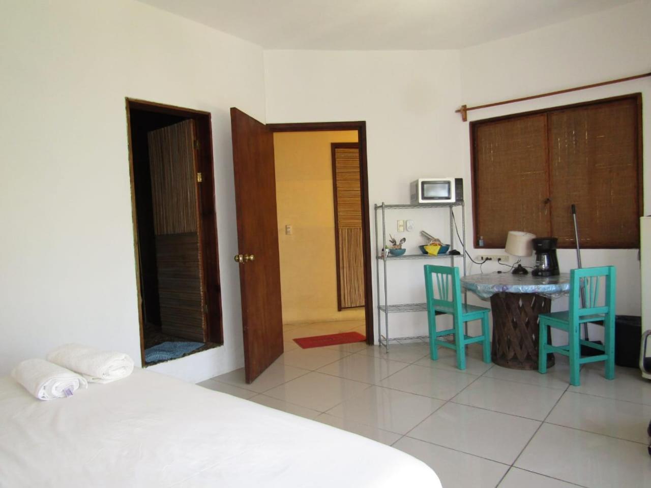 Brisamar Guesthouse 푸에르토 에스콘디도 외부 사진