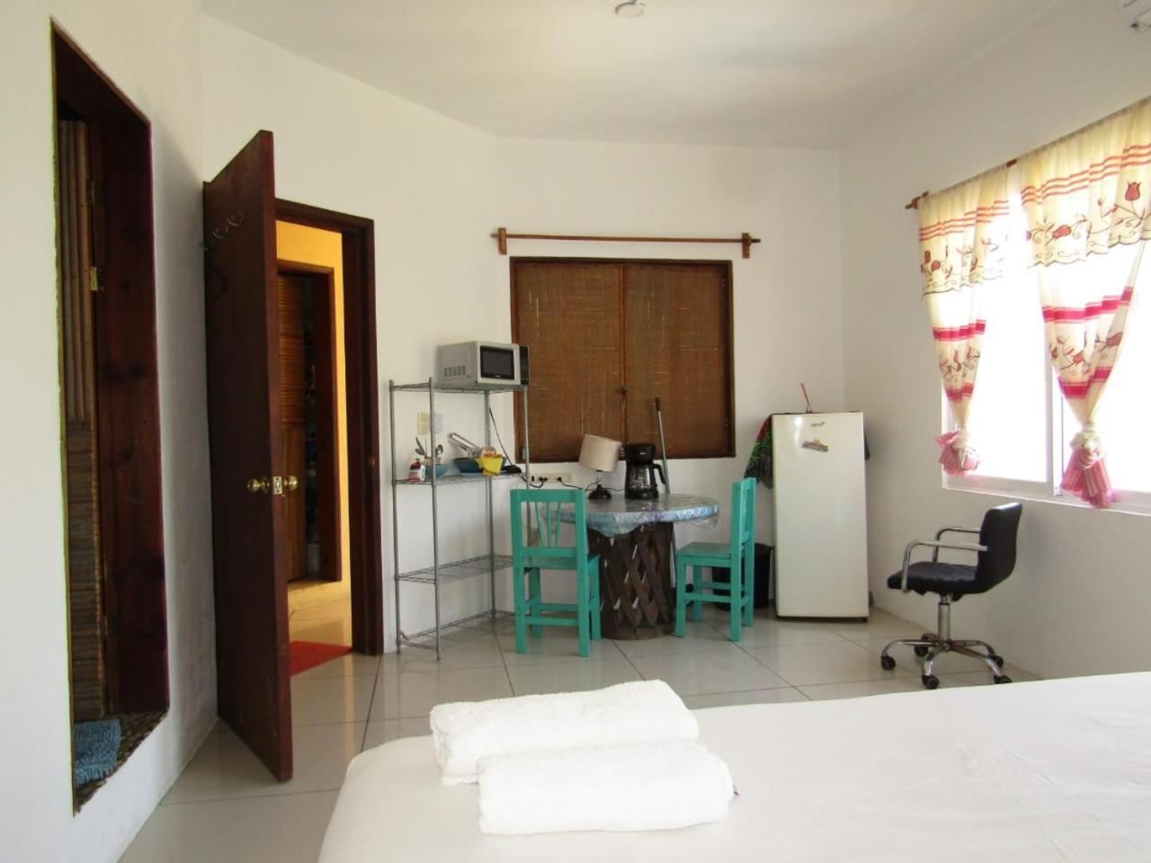 Brisamar Guesthouse 푸에르토 에스콘디도 외부 사진