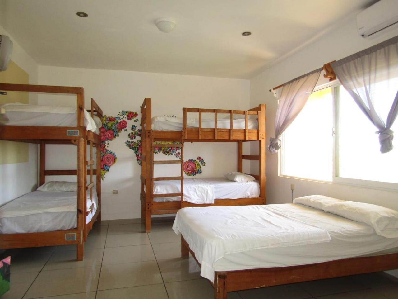 Brisamar Guesthouse 푸에르토 에스콘디도 외부 사진